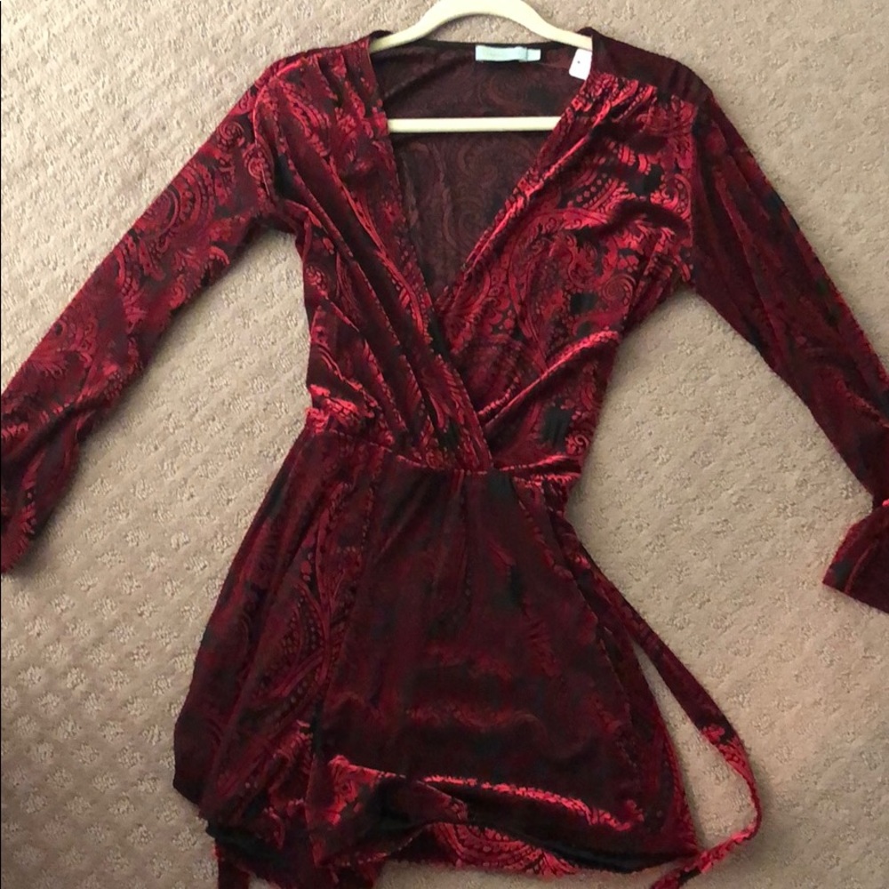 Veronica M long sleeve romper
